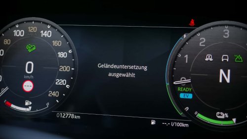 Land Rover Defender P300e im Test: Sanftmütiger Offroad-Gigant