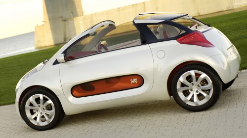 La petite Citroën citadine avec toit amovible