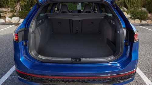 Diésel, 1.375 km sin repostar, casi 700 l de maletero ¡y rebajado!