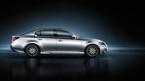 Driver Doesn’t Do Suspension Refresh Before Taking Lexus GS 300 Out of Storage. He Instantly Regrets It