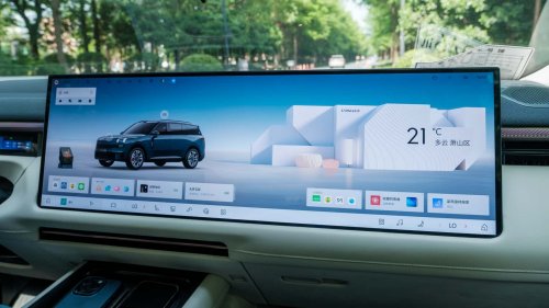 Lynk &amp; Co 900 Hybrid Mewah Bertenaga 845 HP yang Nyaman