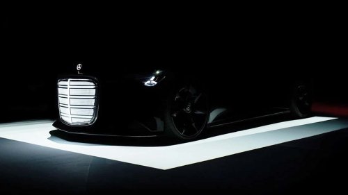 Mercedes-Benz Teases an Even Bigger Light-Up Grille