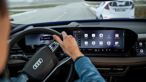 Endlich: Audi bringt echte Knöpfe am Lenkrad zurück