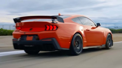 Inilah Ford Mustang Dark Horse SC yang Baru