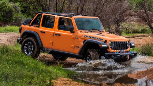 'I Can't Open': Jeep Driver Can’t Access Trunk After Honda Parks Over Line. Why Is Everyone Blaming the Jeep?