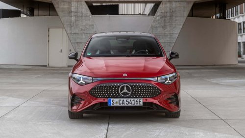 Mercedes-Benz CLA 2025: conducimos la cautivadora berlina