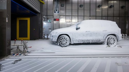 Der neue Mercedes GLB hat drei Bildschirme und sieben Sitze