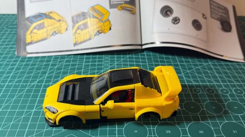 Así es el Honda S2000 de Hot Wheels y Brick Shop de Mattel
