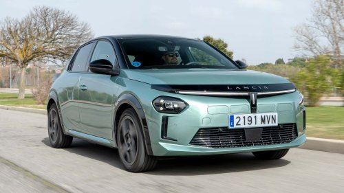 Lancia Ypsilon Elettrica 2026, un utilitario cero emisiones con mucho estilo