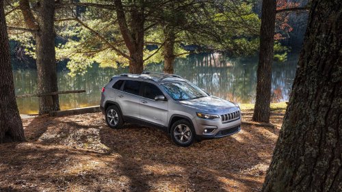 'No Engine Or Transmission Issues?': Illinois Uber Customer Gets Into 2019 Jeep Cherokee. Then He Sees the Odometer
