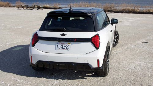 'Why Is There a Rope Here?:' Woman Gets Mini Cooper as Loaner. Then She Tries to Use the 'PRNDL'