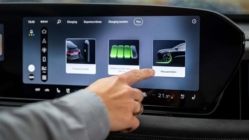 Endlich: Audi bringt echte Knöpfe am Lenkrad zurück