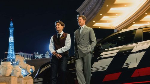 Pratinjau Mercedes-AMG GT Coupe 4 Pintu dengan Brad Pitt