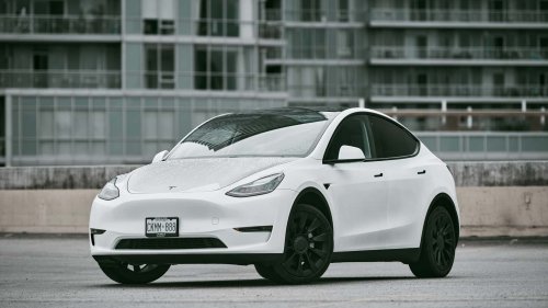 Tesla revoit la conception de ses poignées après des cas de personnes bloquées dans la voiture