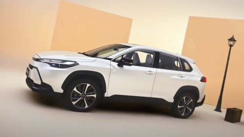 ¿Un nuevo Corolla Cross? Toyota lo llama Frontlander