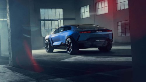 Lamborghini cancela su primer eléctrico y los llama un "hobby caro"