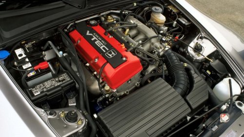 'Why Two??:’'Man Says We Should Bring Back Dual Gas Tanks. Then the Internet Responds