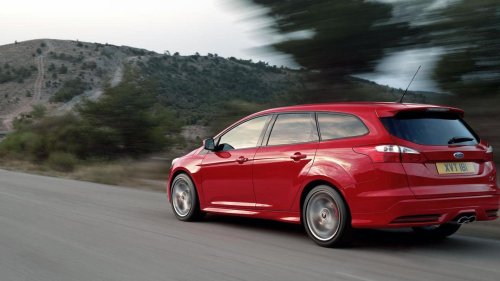 'What App Is That?:' Gen Z Mechanic Needs to Diagnose Engine Trouble By Sound. So He Pulls Out His Phone