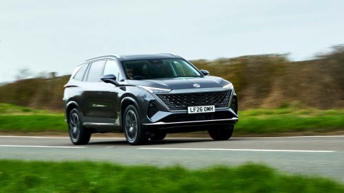 Voici le nouveau SUV hybride 7 places qui parcourt 100 km en électrique.