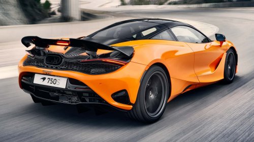 El primer SUV de McLaren llegará en 2028 con un V8 electrificado