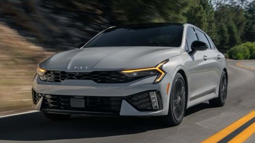 'So Apparently Recalls Are Optional Now:' Woman Buys New Kia. 4 Days Later, It Begins Giving Out When She Hits 60 Mph