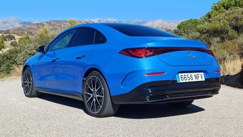 Mercedes-Benz CLA 2025: conducimos la cautivadora berlina