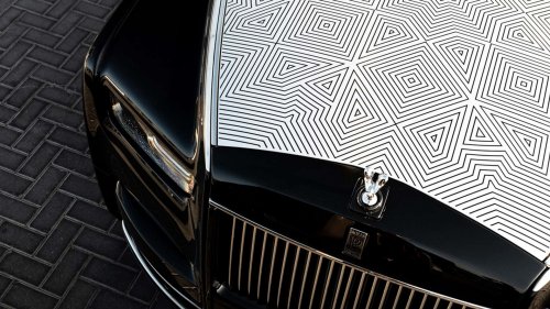 Le capot de cette Rolls-Royce est vraiment incroyable