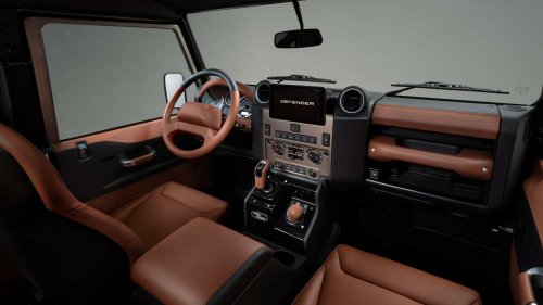 Land Rover Spends 300 Hours Painting a Classic Defender V-8