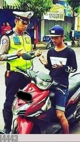 10 Gaya Kocak Pemotor Hindari Tilang, Banyak Akal Tapi Polisi Tetap Waspada