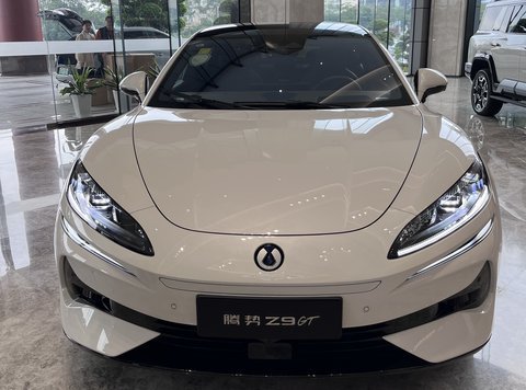 GIIAS 2025 Siap Dibanjiri Mobil Baru, Tapi MPV Lokal Hyundai dan SUV Misterius Ford Jadi Sorotan!