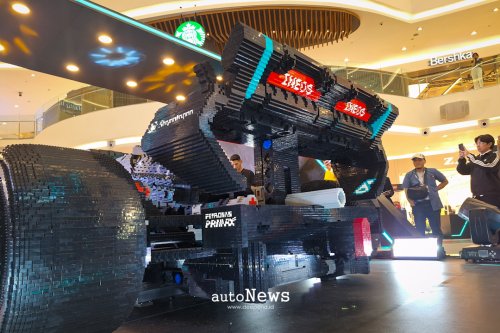 Pameran LEGO Replika Mercedes-AMG F1 W14 – DIBUAT DARI 192.937 KEPING LEGO