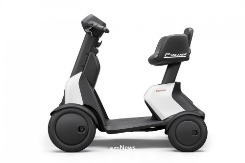 Mobilitas Ringan Daihatsu e-SNEAKER – SOLUSI AMAN, RINGAN, TAK PERLU SIM