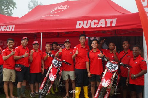 Kejurnas Motocross 2025 Diva Ismayana &amp; Hilman Maksum – BAWA DUCATI DOMINASI PODIUM MX1