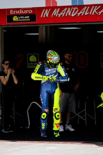 Legenda MotoGP Valentino Rossi Jajal Mandalika – PANTAU PELUMAS PERTAMINA ENDURO