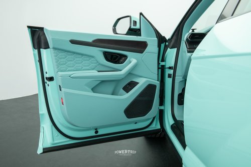 Power Trip BRABUS 900 MINT &amp; SUPERBLACK – SUPER SUV HYBRID 900 HP