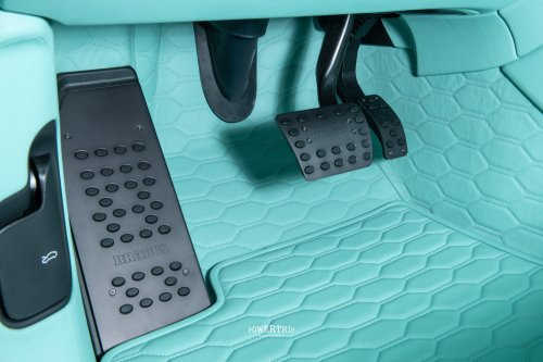 Power Trip BRABUS 900 MINT &amp; SUPERBLACK – SUPER SUV HYBRID 900 HP