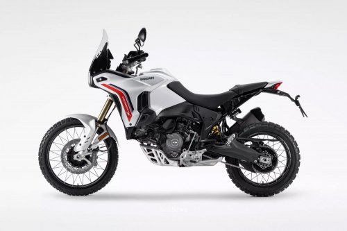 Adventure Bike Ducati DesertX 2026 Resmi Meluncur – MESIN V2 BARU, MAKIN SIAP OFF-ROAD