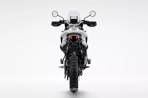 Adventure Bike Ducati DesertX 2026 Resmi Meluncur – MESIN V2 BARU, MAKIN SIAP OFF-ROAD