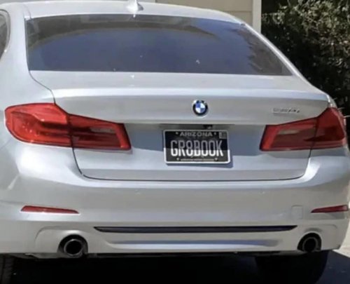 45 Hilarious Personalized License Plates People Found Out In The Wild