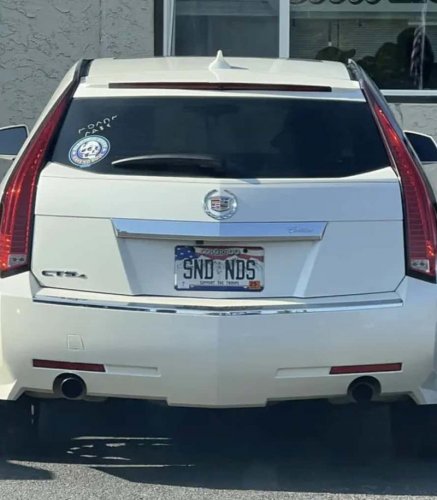 45 Hilarious Personalized License Plates People Found Out In The Wild