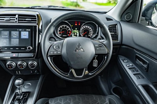 2025 Mitsubishi ASX ES Street review