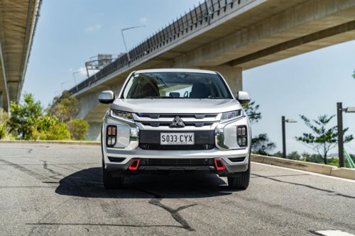 2025 Mitsubishi ASX ES Street review