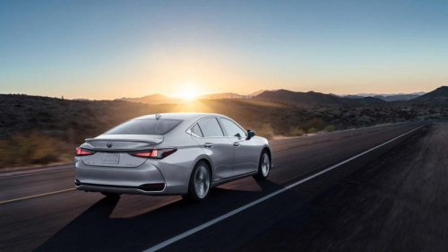 The Hybrid Sedan That Balances Luxury And Practicality Perfectly