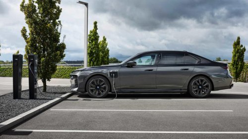 BMW's EVs On Flexible Gas Car Platforms Are Paying Off Big Time