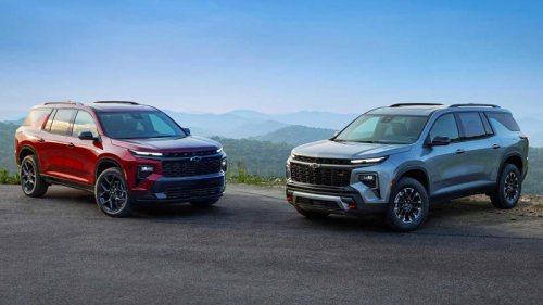 2025 Chevrolet Traverse vs. the Competition: Three-Row Titans Face Off