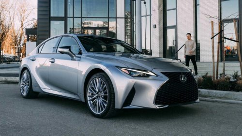 10 Cheap Luxury Cars: Affordable Style And Comfort On A Budget