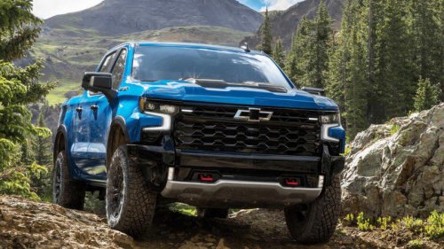 There Are Only 3 Light Duty Full-Size Pickups With A V8 Engine Left For 2025