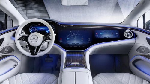 Mercedes Design Boss Comes Out Against Screens, Says They’re ‘Not Luxury’