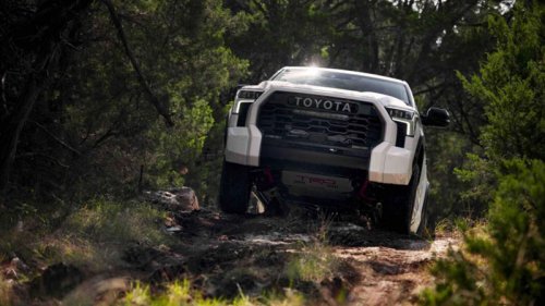 There Are Only 3 Light Duty Full-Size Pickups With A V8 Engine Left For 2025