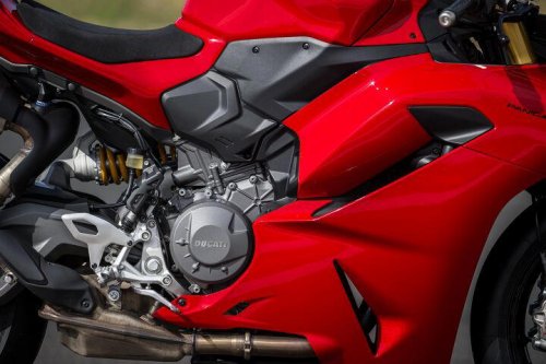2025 Ducati Panigale V2 S Review – First Ride